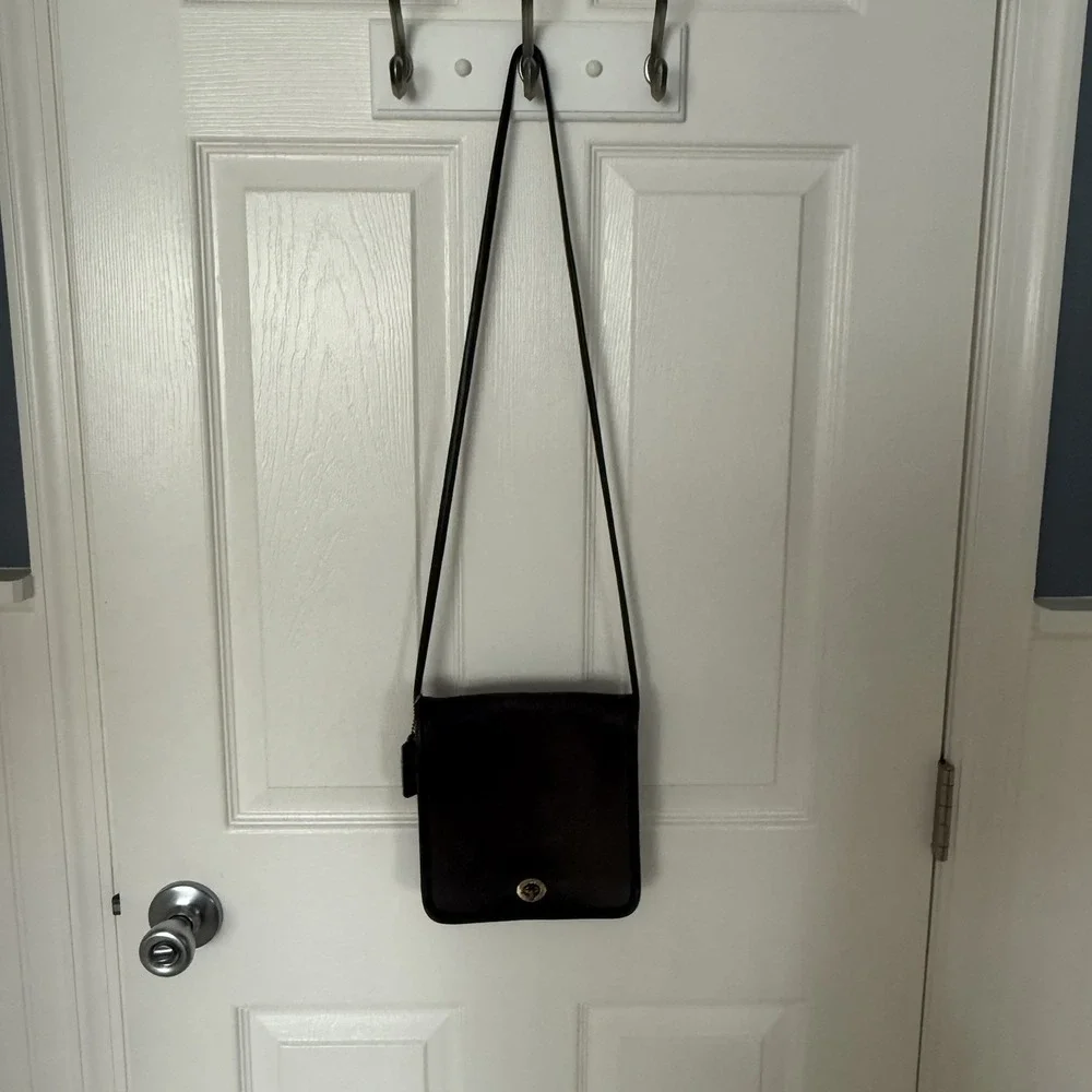 Vintage COACH Pre '94 Compact Pouch Black Leather Crossbody Bag Purse USA